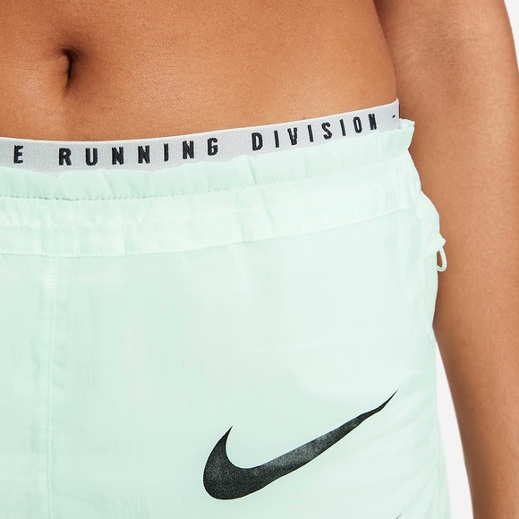 Nike Tempo Luxe 2-In-1 Running Shorts - Picture 6 of 13